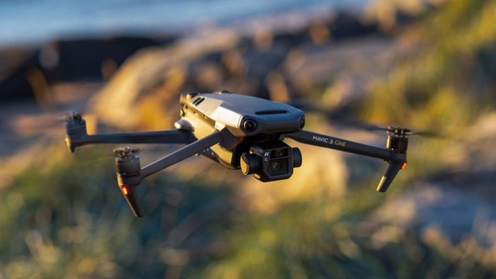 FPV là gì? Máy bay không người lái FPV Drone Freestyle